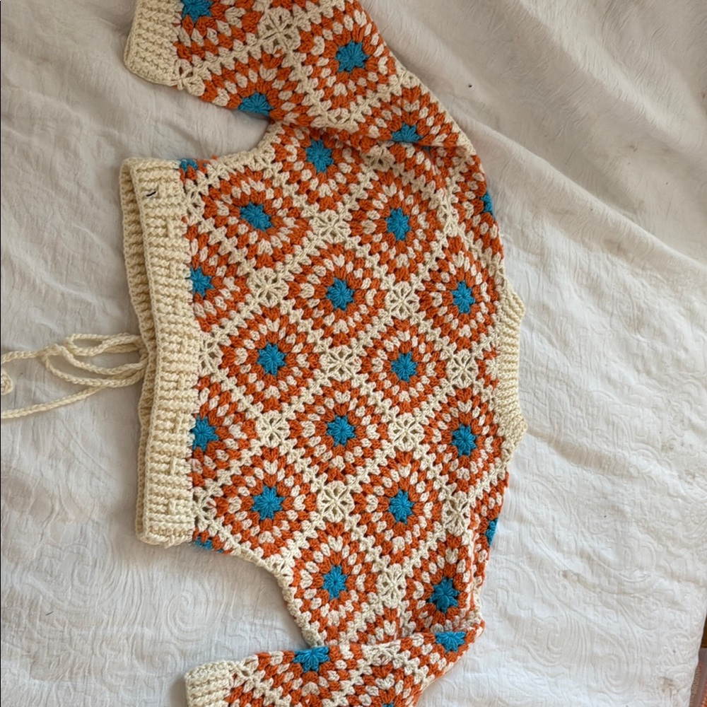 Crochet Patterned Sweater - Picture 6 of 6